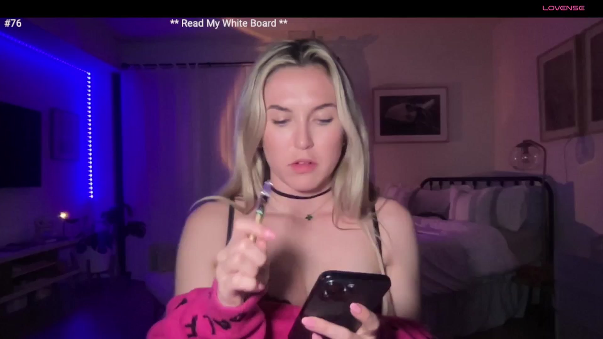Gallery image thumbnail from cutiepiekayla's myfreecams stream on, 05/06/2024, 10:44 image 10 of 20