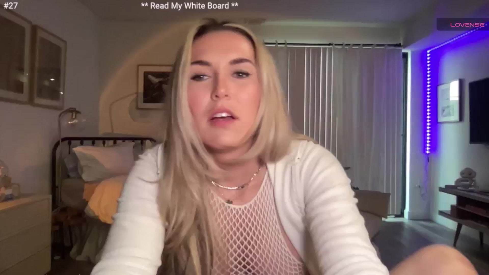 Gallery image thumbnail from cutiepiekayla's myfreecams stream on, 05/14/2024, 24:02 image 18 of 20