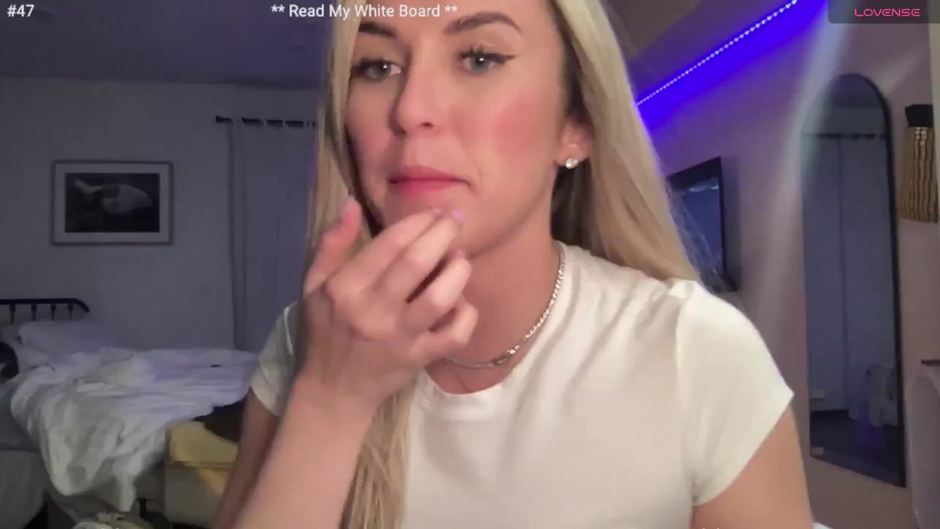 Gallery image thumbnail from cutiepiekayla's myfreecams stream on, 05/27/2024, 08:43 image 1 of 20