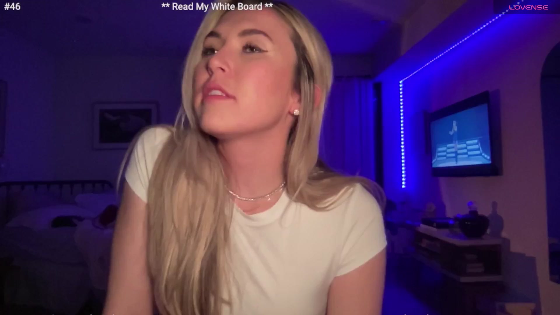 Gallery image thumbnail from cutiepiekayla's myfreecams stream on, 05/27/2024, 08:43 image 14 of 20