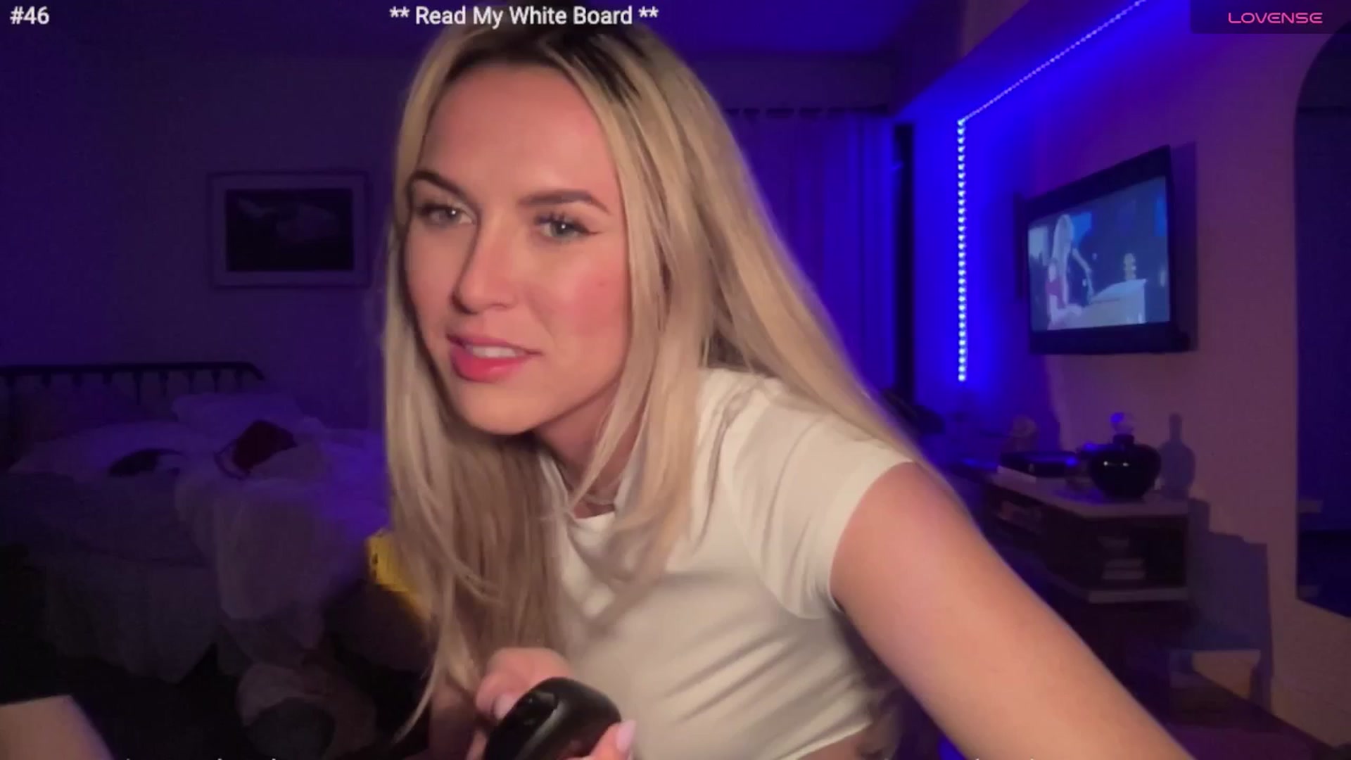 Gallery image thumbnail from cutiepiekayla's myfreecams stream on, 05/27/2024, 08:43 image 10 of 20