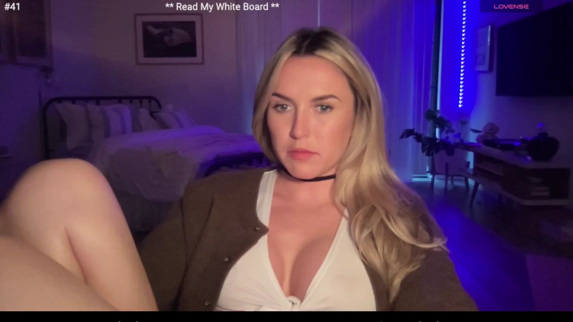 Gallery image thumbnail from cutiepiekayla's myfreecams stream on, 06/01/2024, 02:20 image 16 of 20