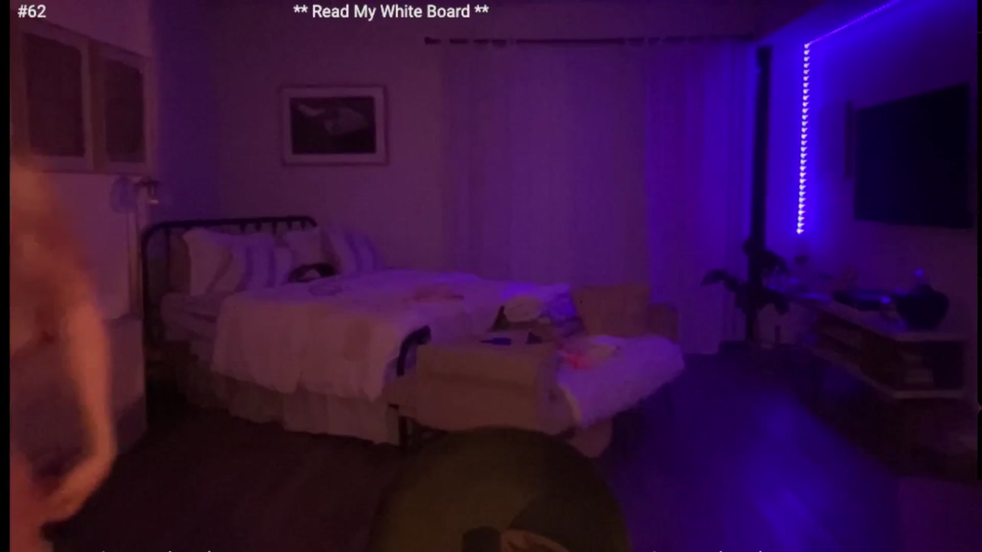 Gallery image thumbnail from cutiepiekayla's myfreecams stream on, 06/04/2024, 06:16 image 15 of 20