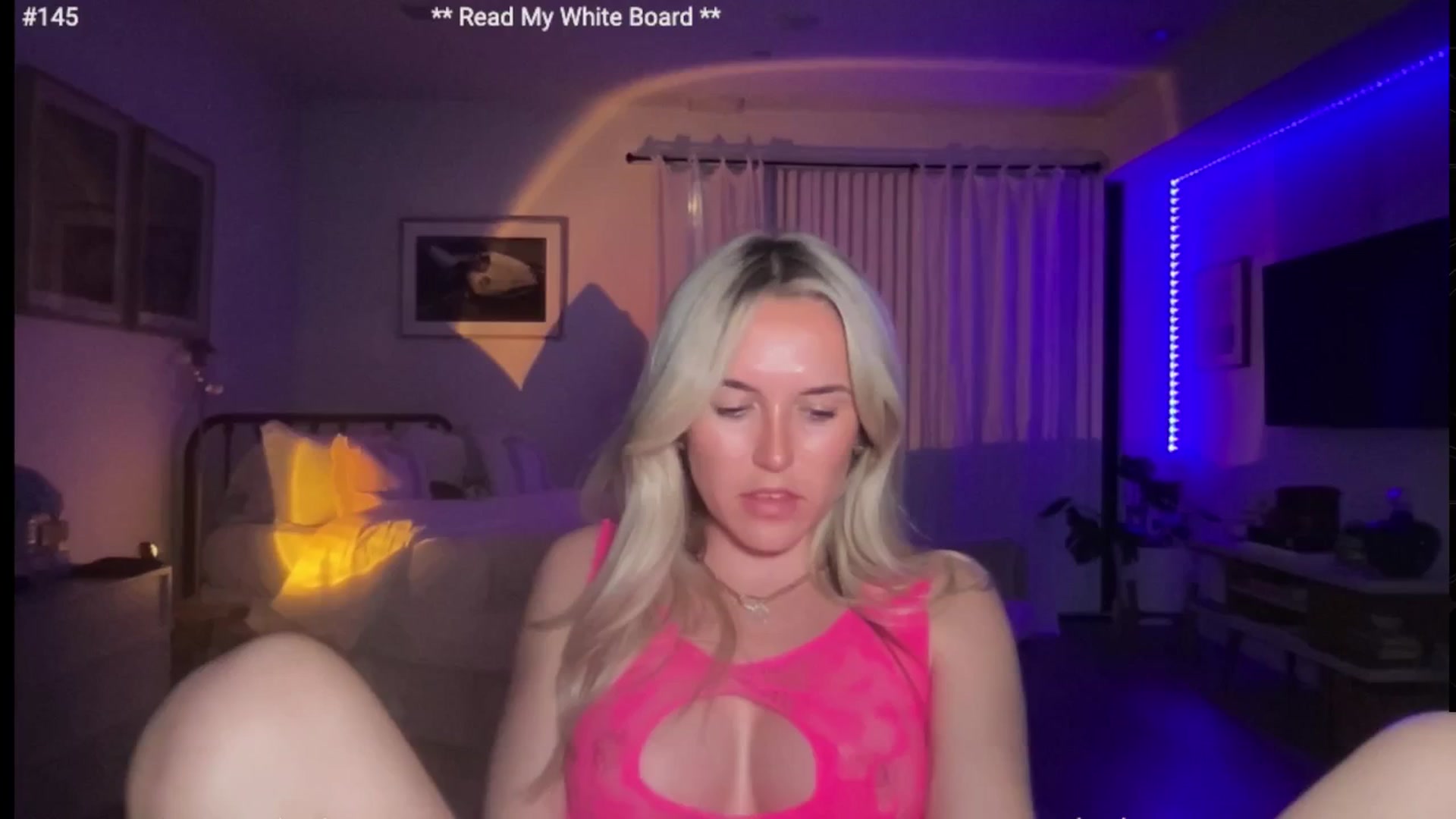 Gallery image thumbnail from cutiepiekayla's myfreecams stream on, 06/07/2024, 03:38 image 19 of 20