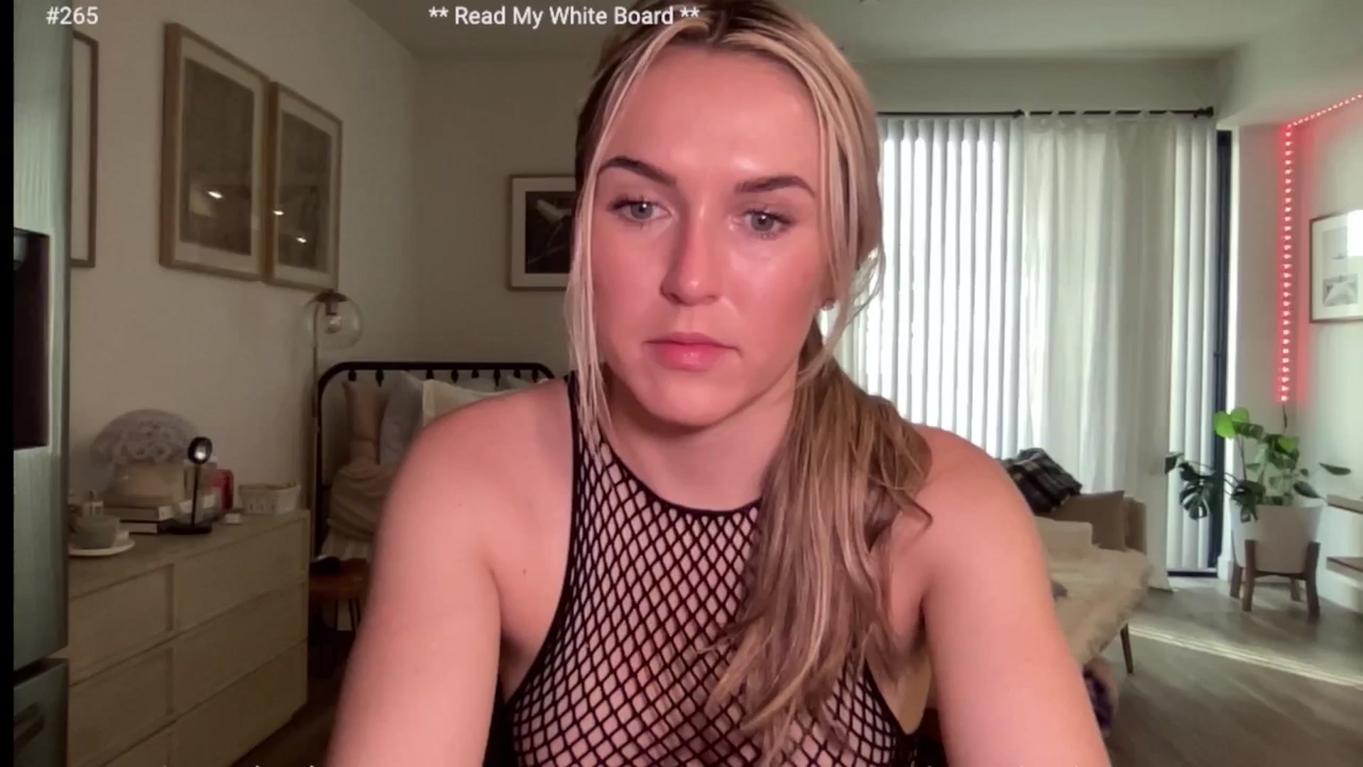 Gallery image thumbnail from cutiepiekayla's myfreecams stream on, 06/15/2024, 02:40 image 1 of 20