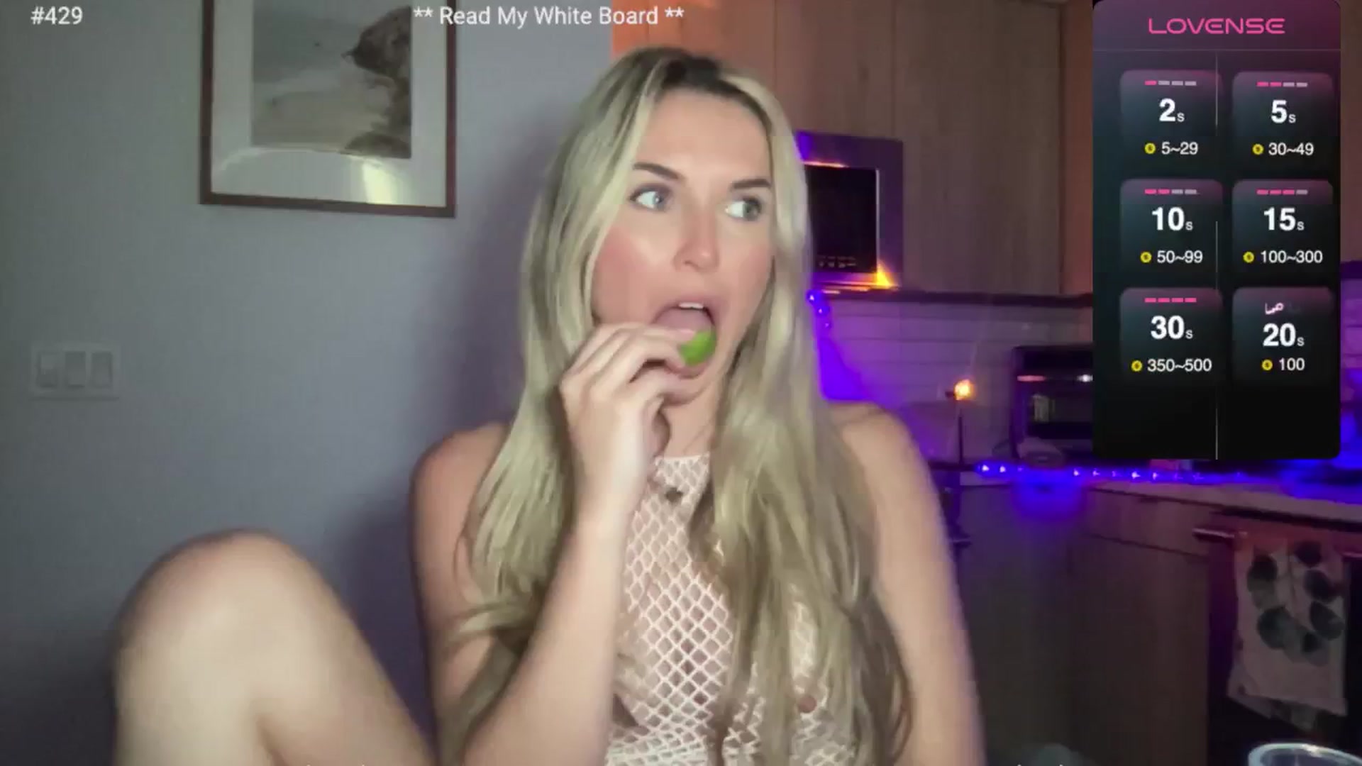 Gallery image thumbnail from cutiepiekayla's myfreecams stream on, 07/15/2024, 22:08 image 15 of 20
