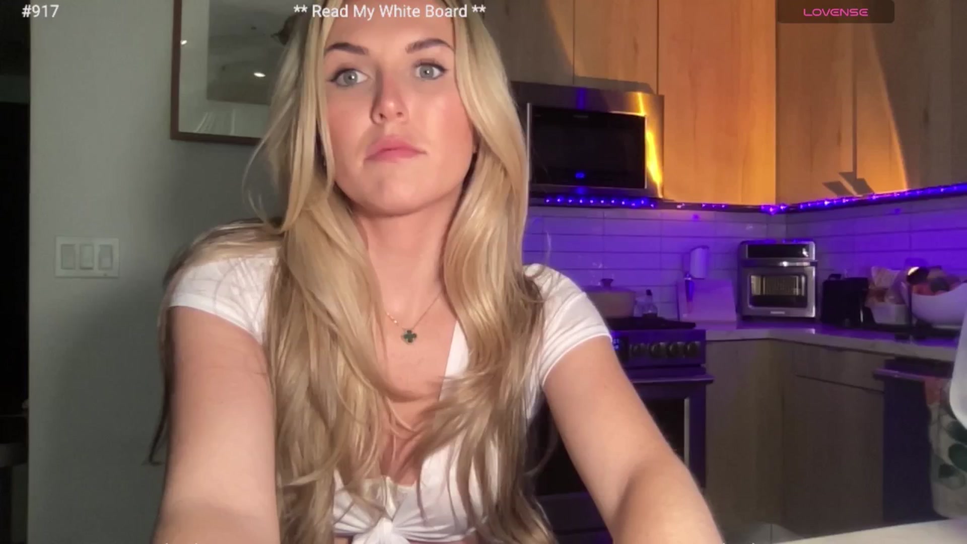 Gallery image thumbnail from cutiepiekayla's myfreecams stream on, 07/30/2024, 01:19 image 6 of 20