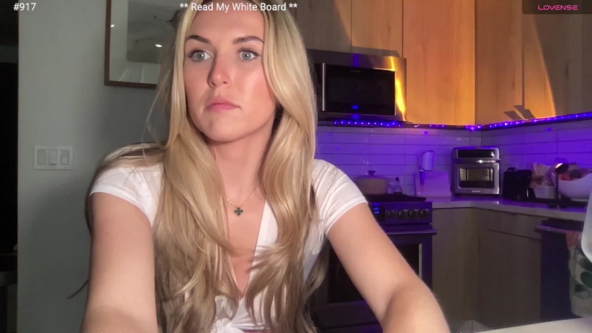 Gallery image thumbnail from cutiepiekayla's myfreecams stream on, 07/30/2024, 01:19 image 7 of 20