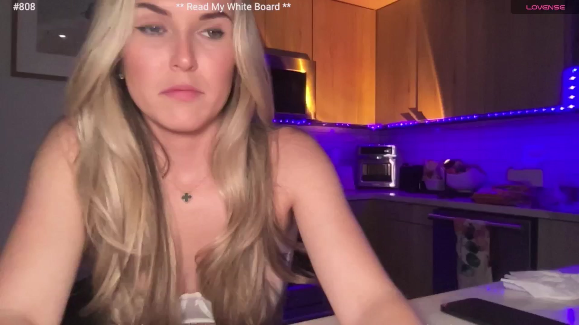 Gallery image thumbnail from cutiepiekayla's myfreecams stream on, 07/30/2024, 02:33 image 9 of 20