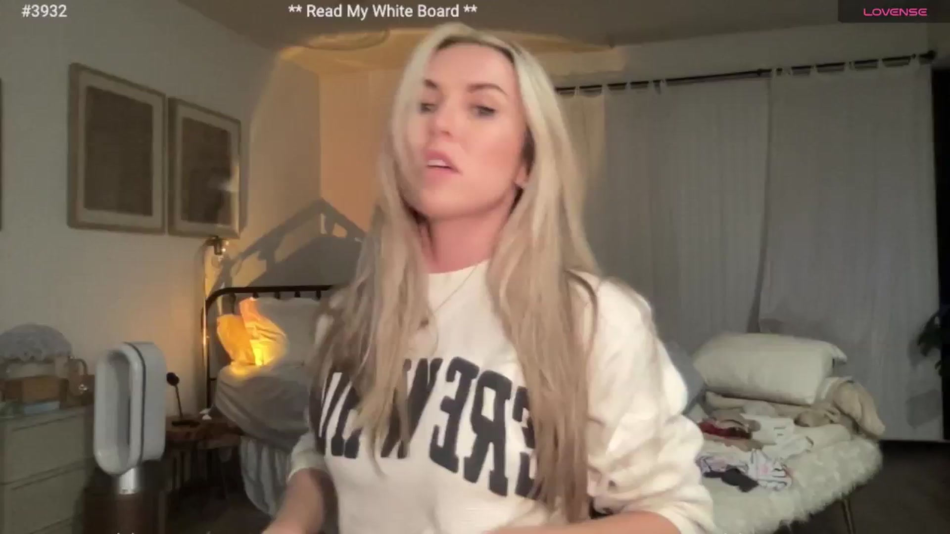 Gallery image thumbnail from cutiepiekayla's myfreecams stream on, 08/03/2024, 03:38 image 18 of 20