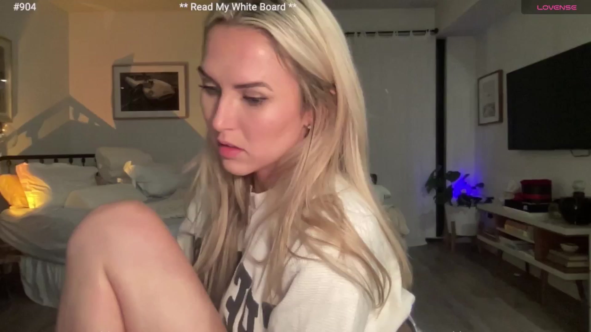 Gallery image thumbnail from cutiepiekayla's myfreecams stream on, 08/03/2024, 04:55 image 1 of 20