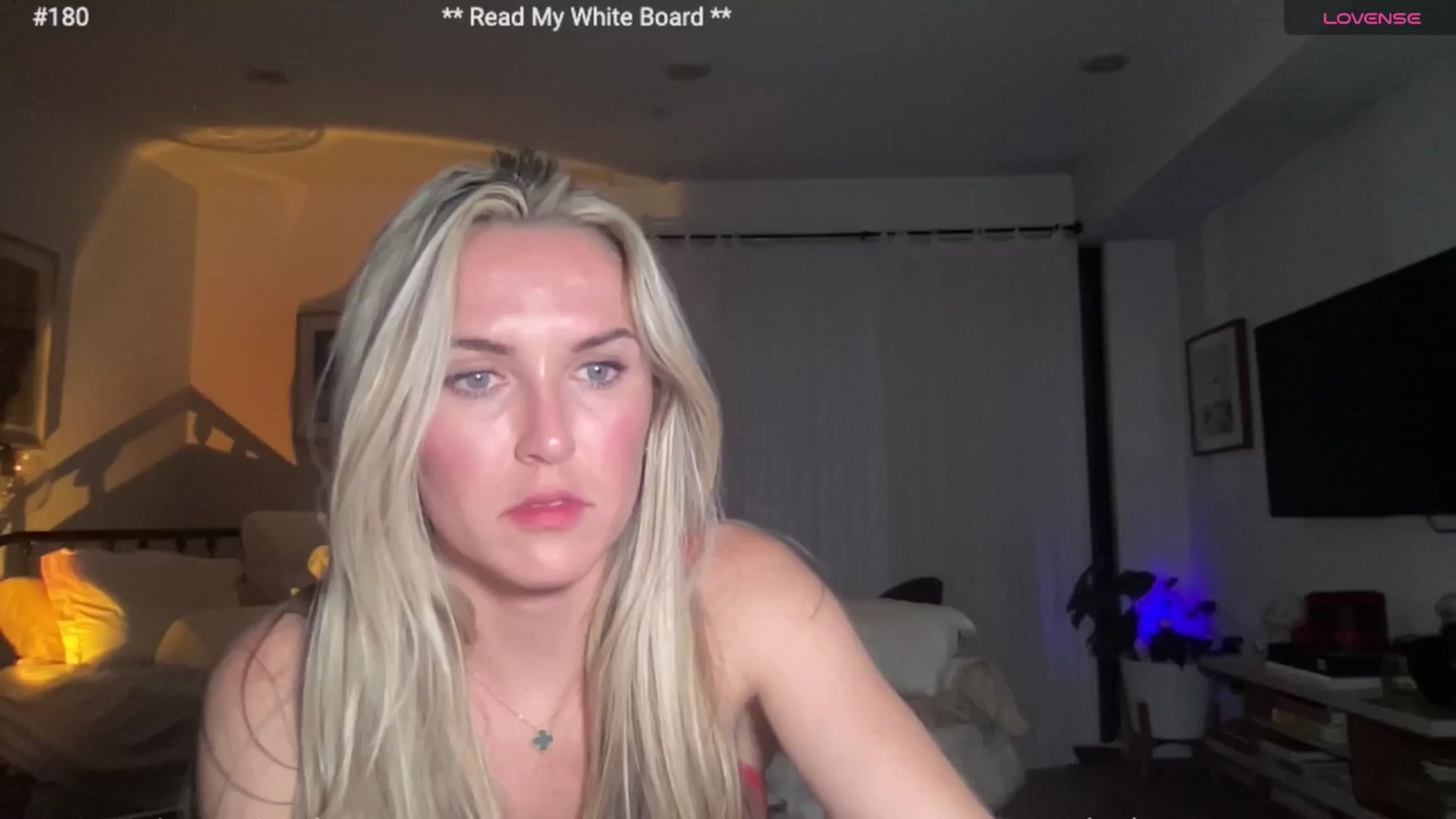 Gallery image thumbnail from cutiepiekayla's myfreecams stream on, 08/03/2024, 13:04 image 1 of 20