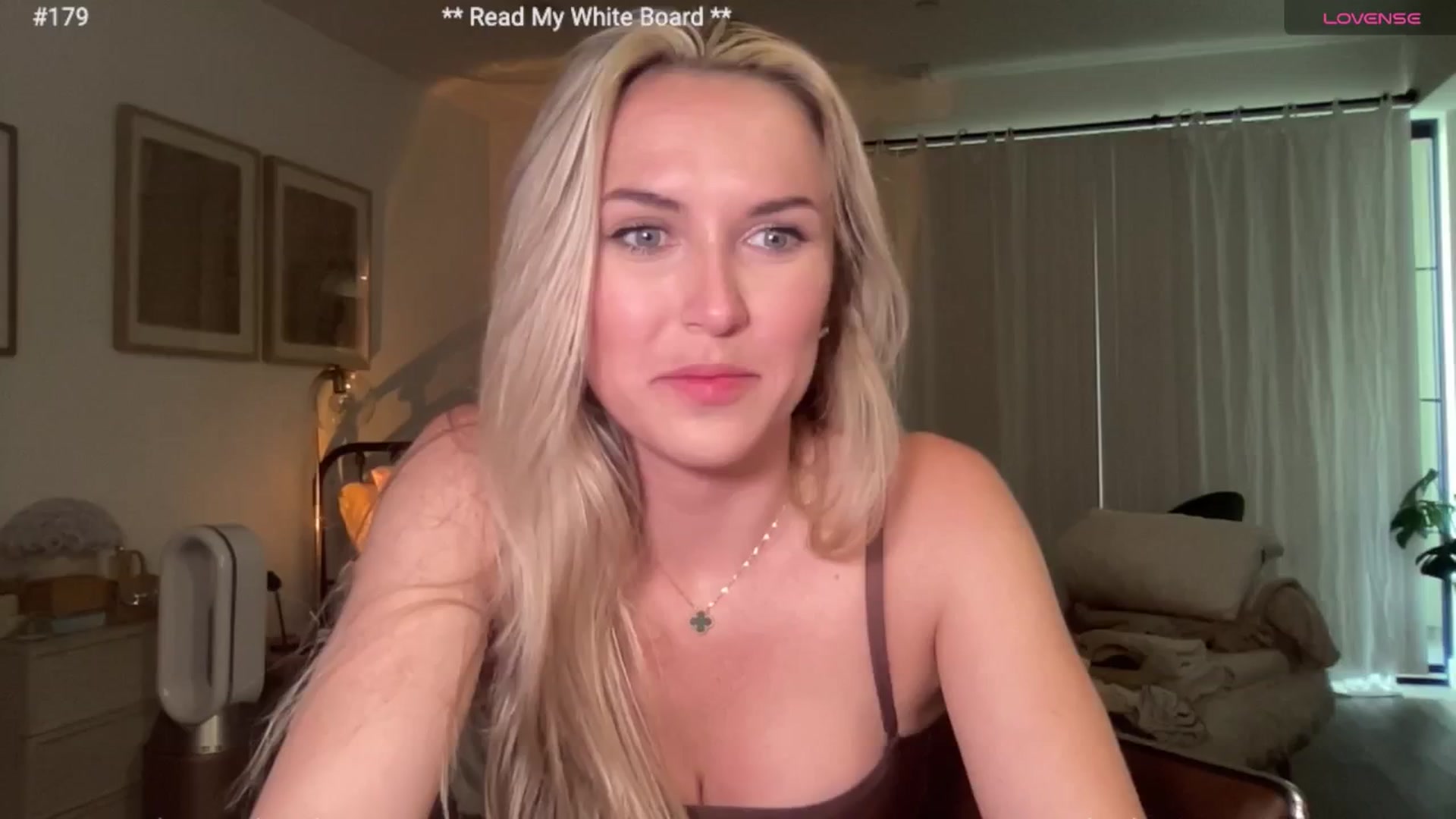 Gallery image thumbnail from cutiepiekayla's myfreecams stream on, 08/04/2024, 01:01 image 2 of 20