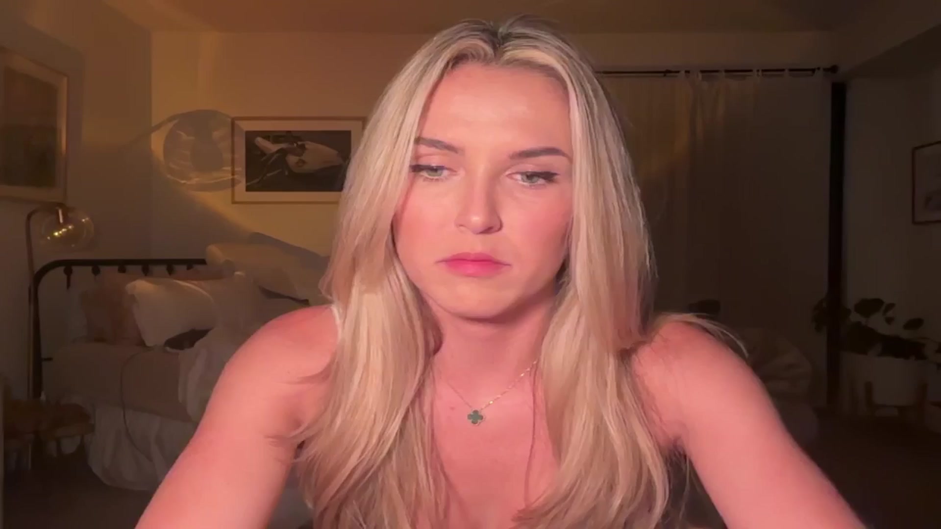 Gallery image thumbnail from cutiepiekayla's myfreecams stream on, 08/07/2024, 03:49 image 13 of 20