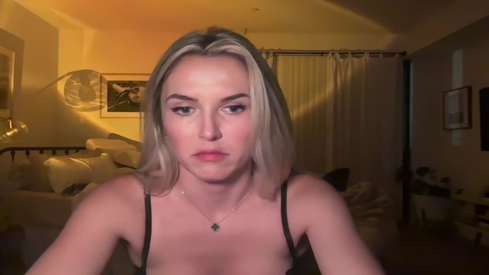 Gallery image thumbnail from cutiepiekayla's myfreecams stream on, 08/07/2024, 08:20 image 7 of 20