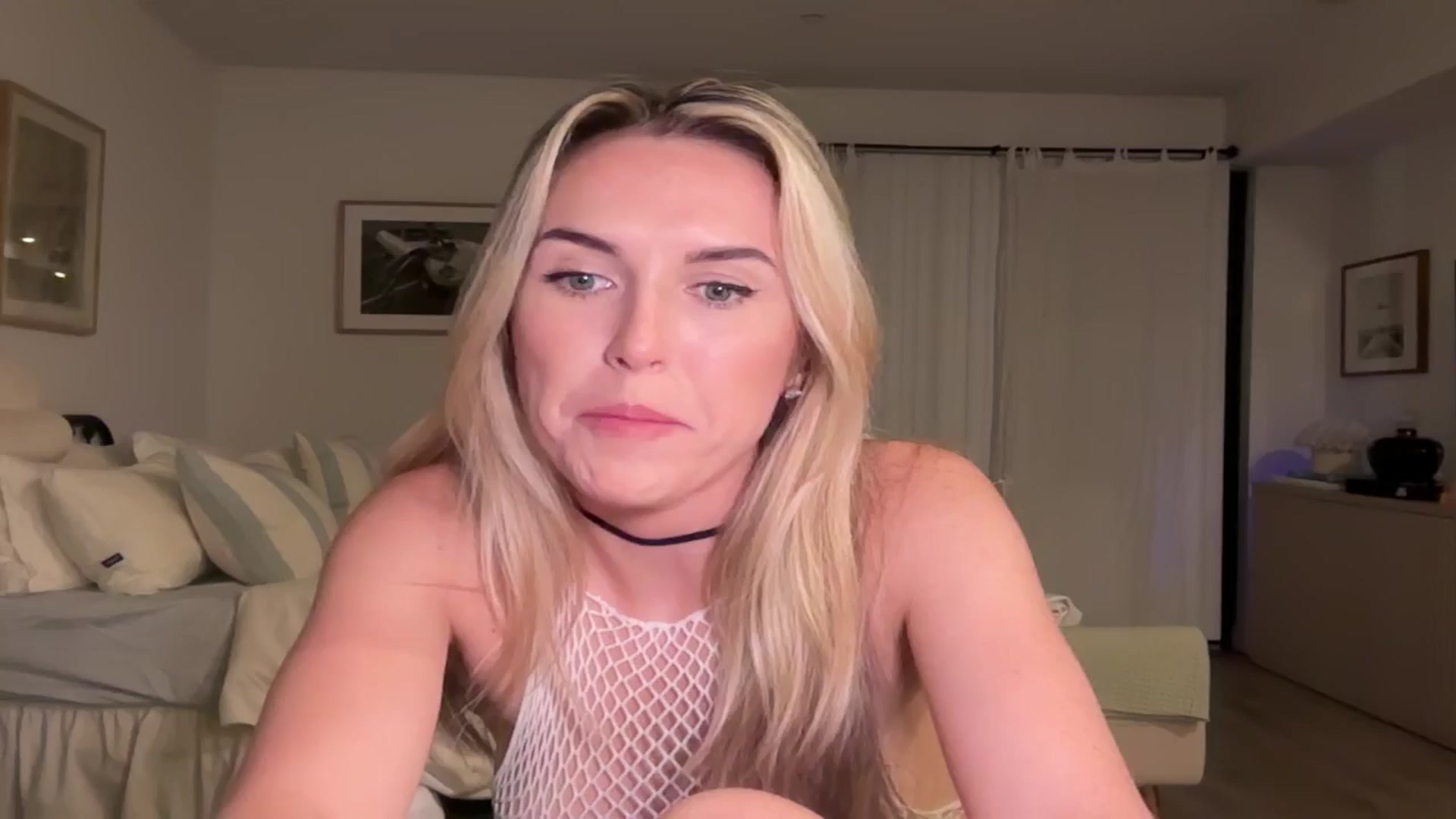Gallery image thumbnail from cutiepiekayla's myfreecams stream on, 10/28/2024, 03:38 image 6 of 20