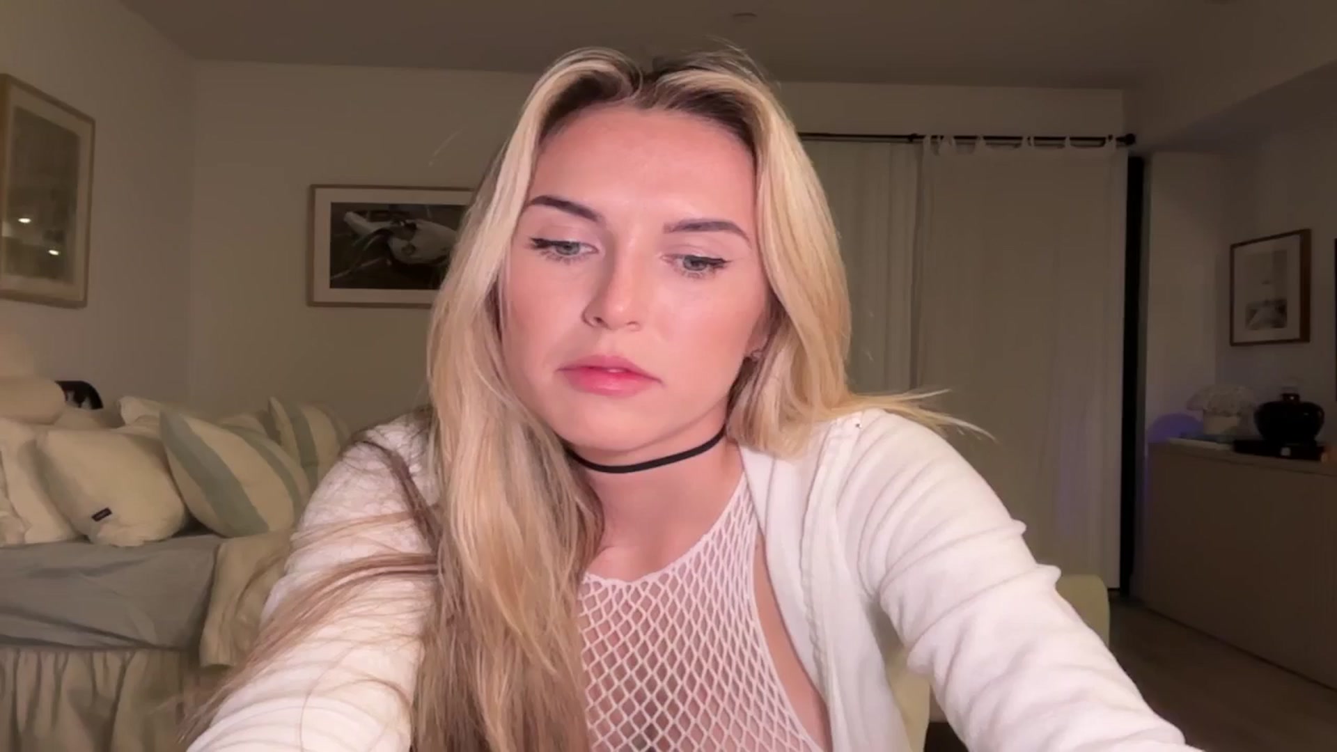 Gallery image thumbnail from cutiepiekayla's myfreecams stream on, 10/28/2024, 03:38 image 5 of 20