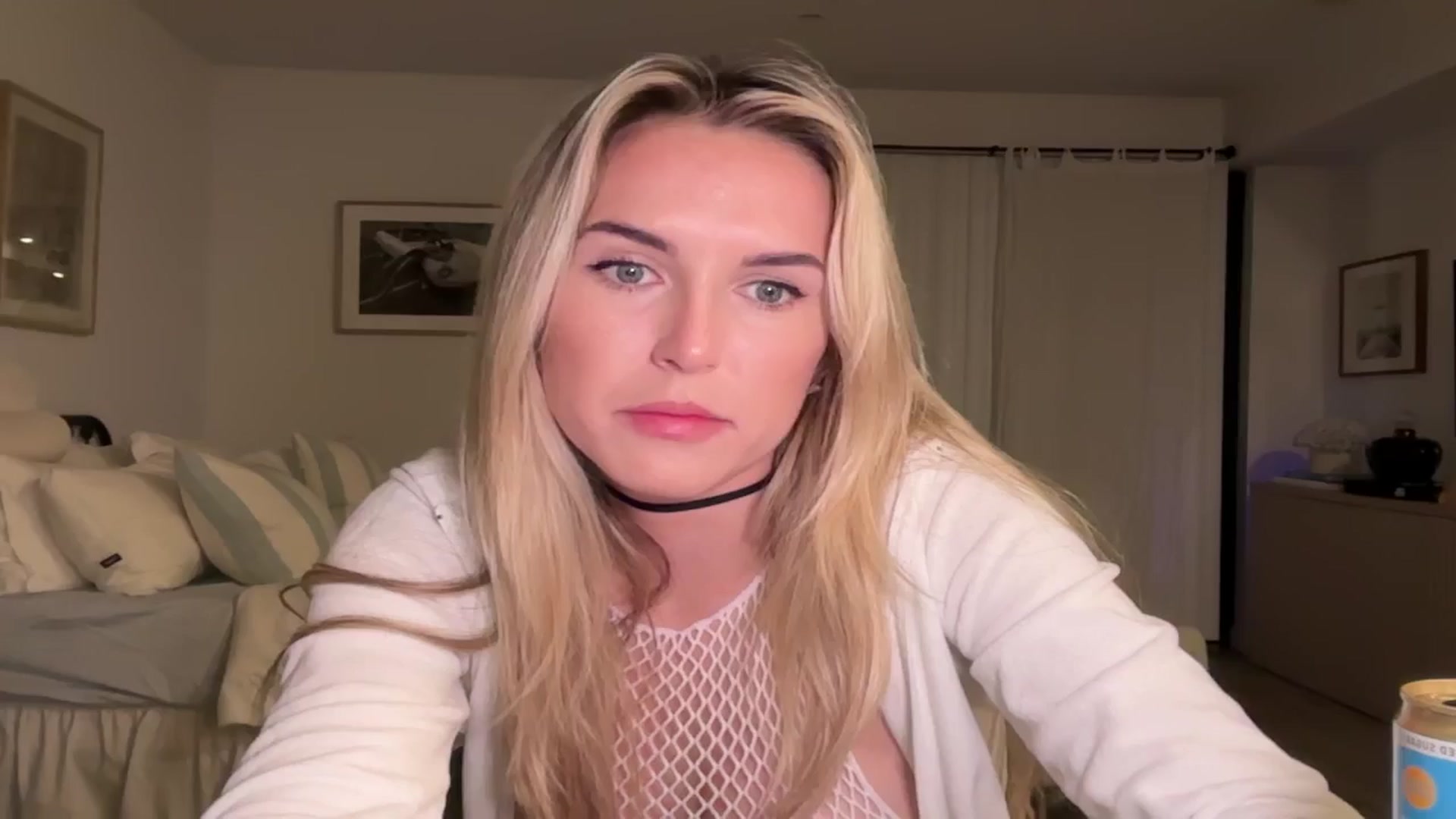 Gallery image thumbnail from cutiepiekayla's myfreecams stream on, 10/28/2024, 03:38 image 4 of 20