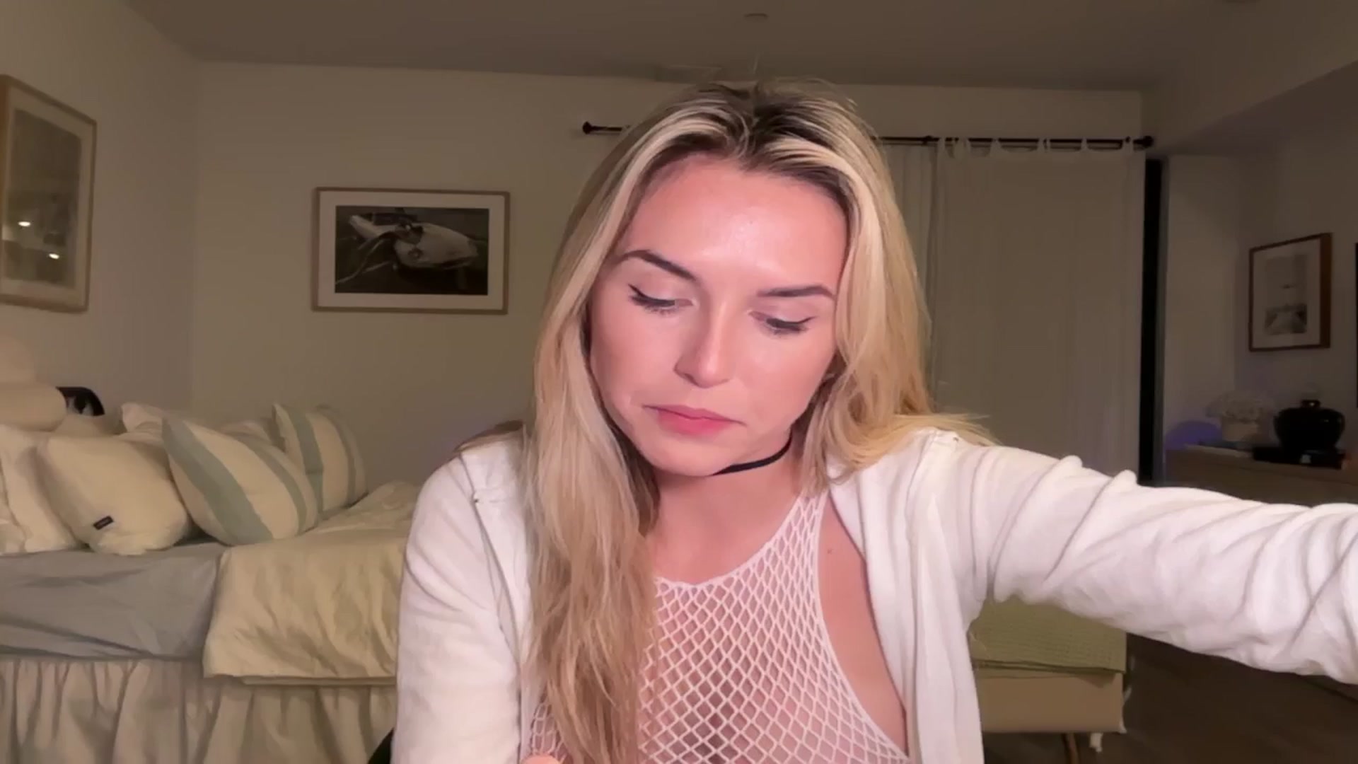 Gallery image thumbnail from cutiepiekayla's myfreecams stream on, 10/28/2024, 03:38 image 3 of 20