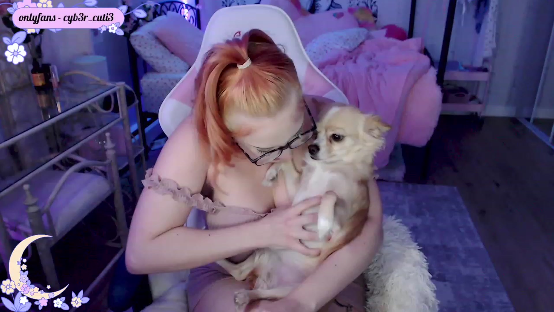 Gallery image thumbnail from cyb3r_cuti3's myfreecams stream on, 11/22/2022, 01:02 image 11 of 20