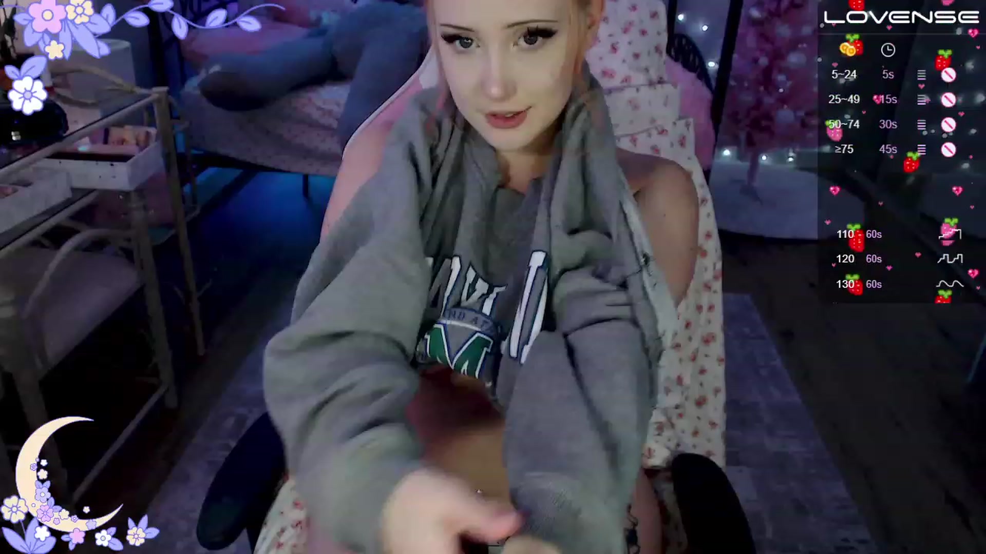 Gallery image thumbnail from cyb3r_cuti3's myfreecams stream on, 11/27/2022, 22:37 image 3 of 20