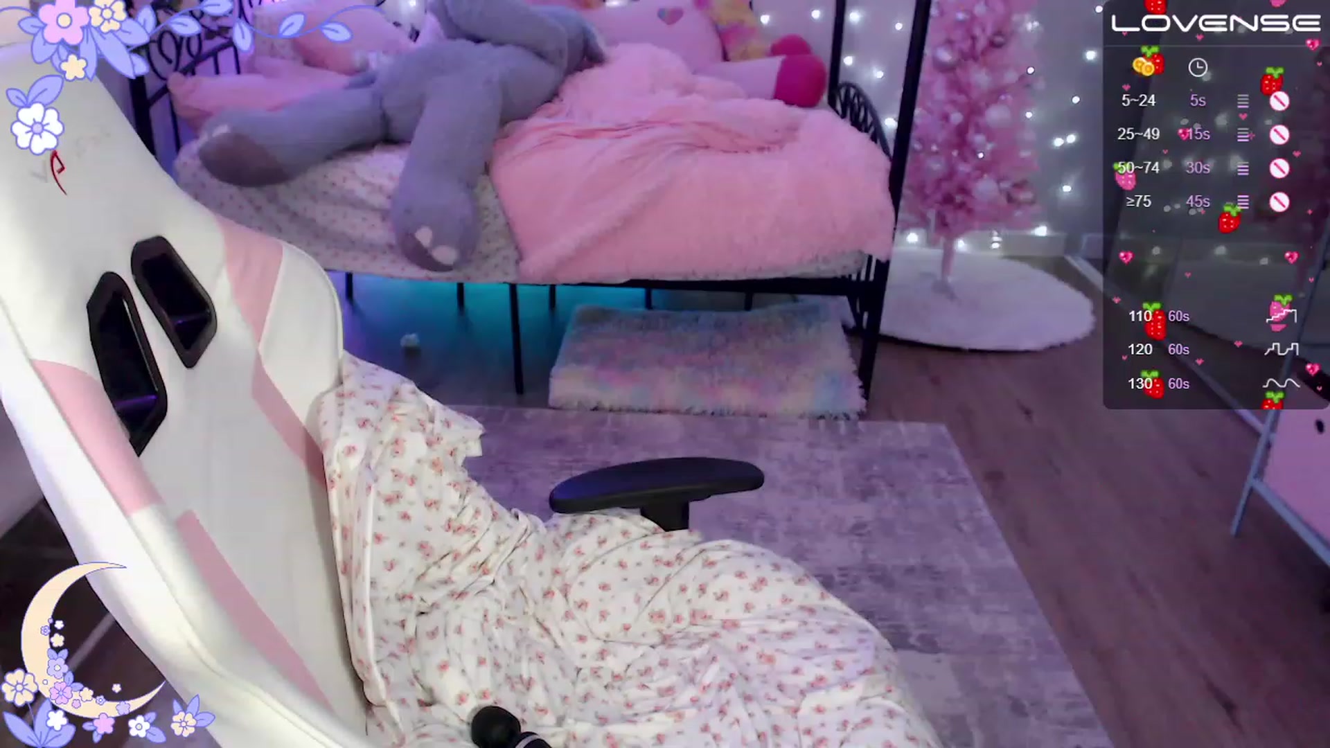 Gallery image thumbnail from cyb3r_cuti3's myfreecams stream on, 11/27/2022, 22:37 image 7 of 20