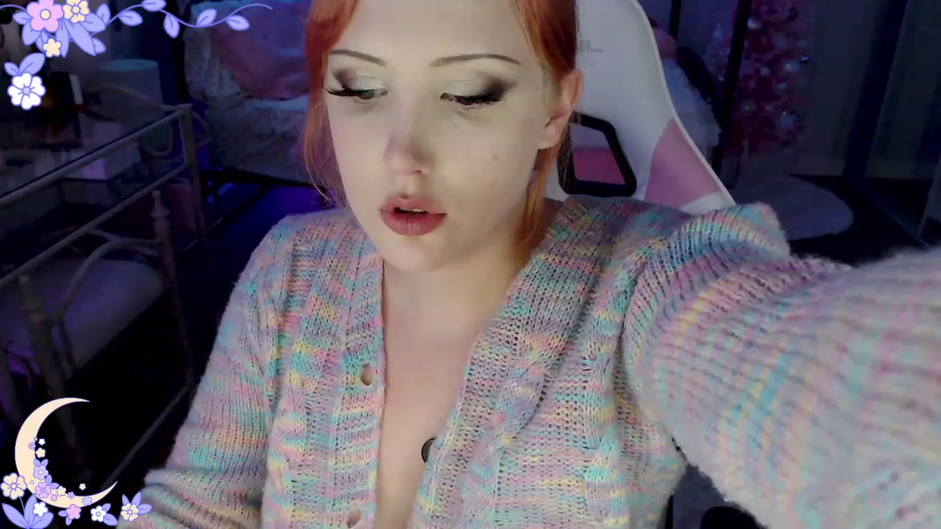 Gallery image thumbnail from cyb3r_cuti3's myfreecams stream on, 11/28/2022, 22:57 image 16 of 20