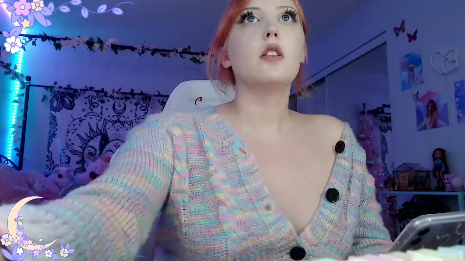 Gallery image thumbnail from cyb3r_cuti3's myfreecams stream on, 11/28/2022, 22:57 image 14 of 20