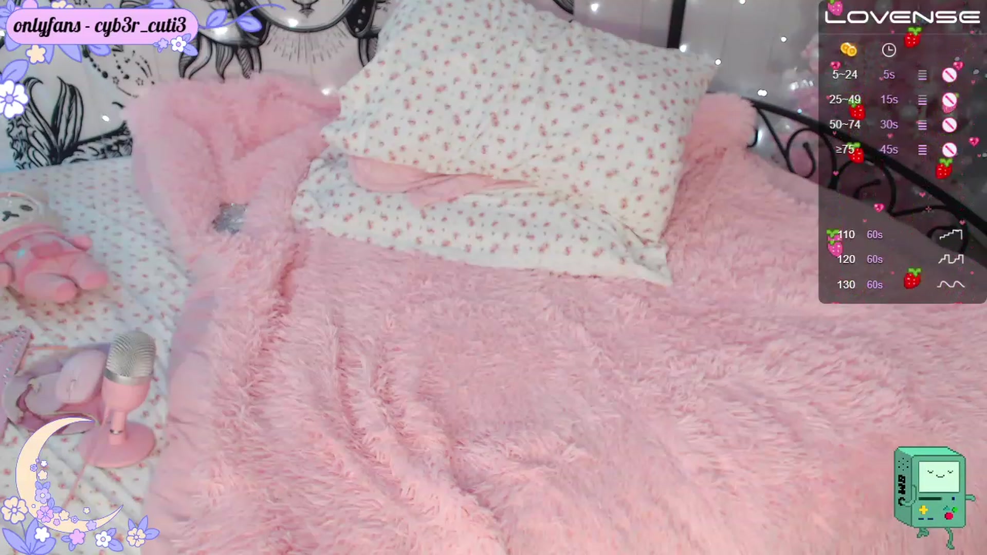 Gallery image thumbnail from cyb3r_cuti3's myfreecams stream on, 12/09/2022, 21:32 image 19 of 20