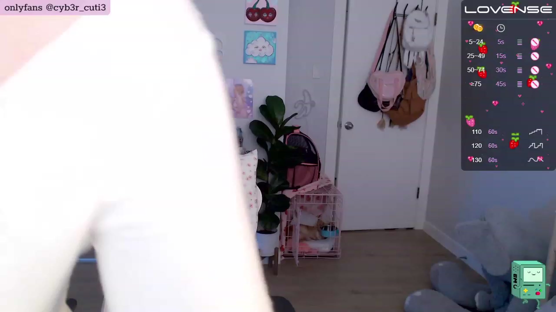 Gallery image thumbnail from cyb3r_cuti3's myfreecams stream on, 01/20/2023, 22:28 image 13 of 20