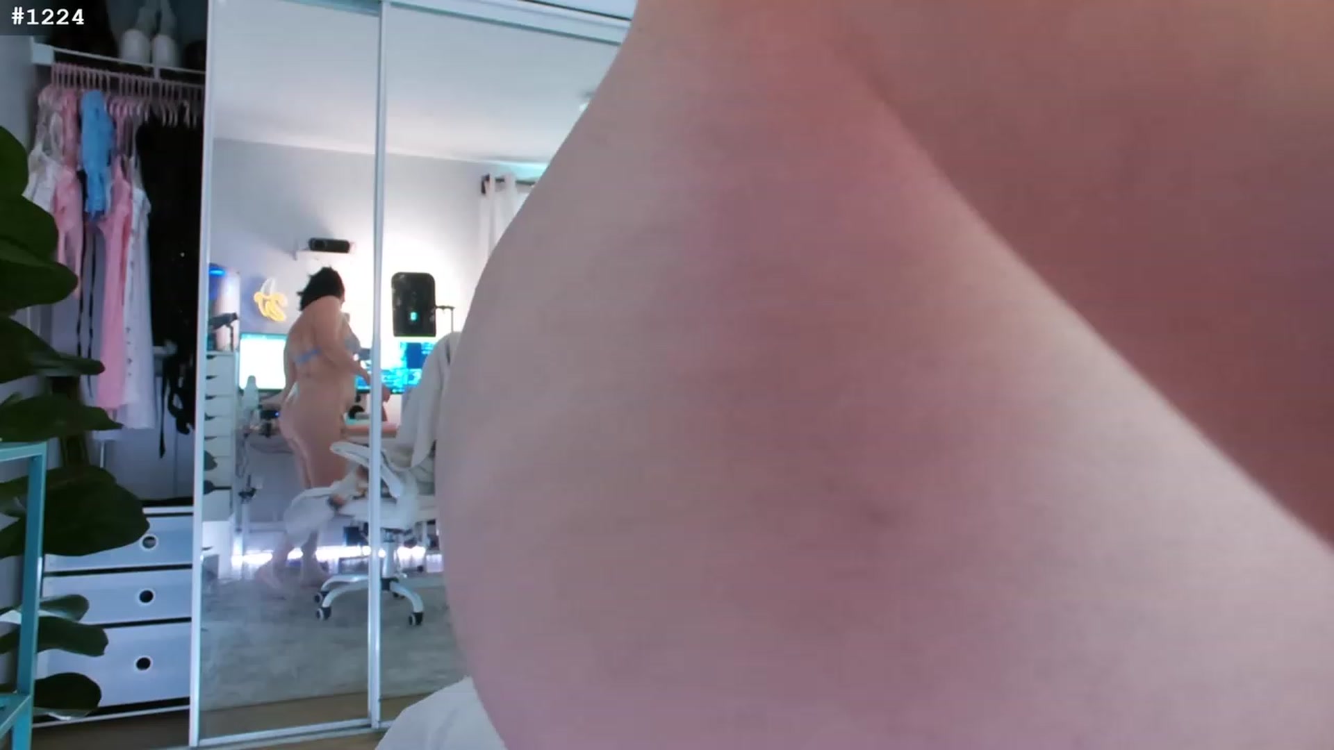 Gallery image thumbnail from cyb3r_cuti3's myfreecams stream on, 07/09/2023, 02:40 image 9 of 20