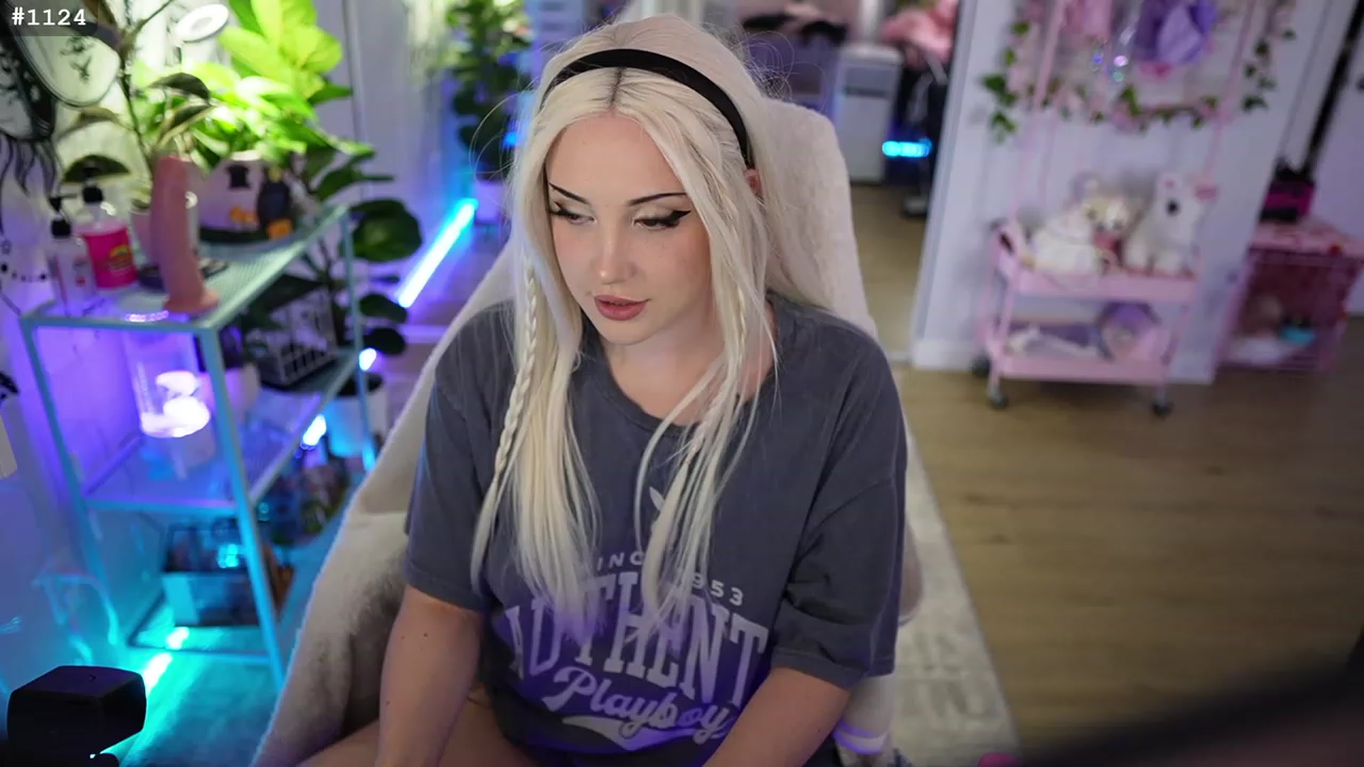 Gallery image thumbnail from cyb3r_cuti3's myfreecams stream on, 07/11/2023, 01:00 image 5 of 20