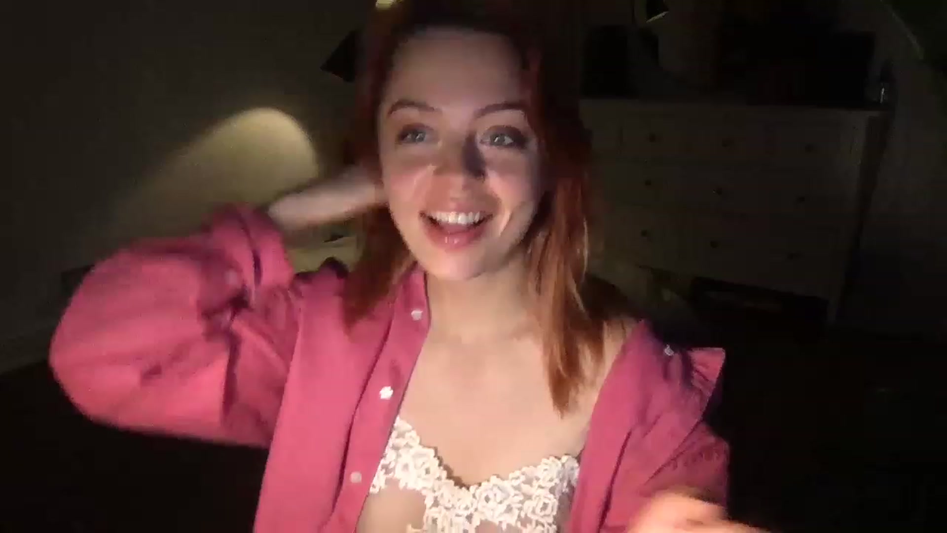 Gallery image thumbnail from cybergem's myfreecams stream on, 02/18/2023, 19:17 image 18 of 20