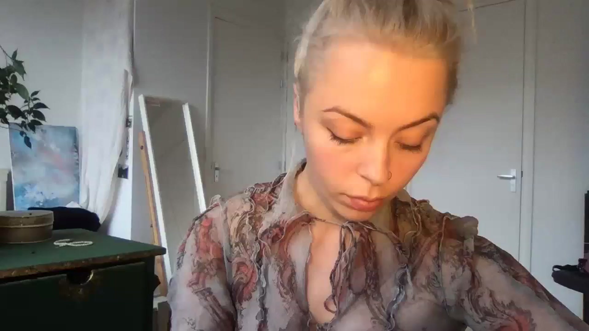 Gallery image thumbnail from cybergem's myfreecams stream on, 07/23/2023, 18:46 image 15 of 20