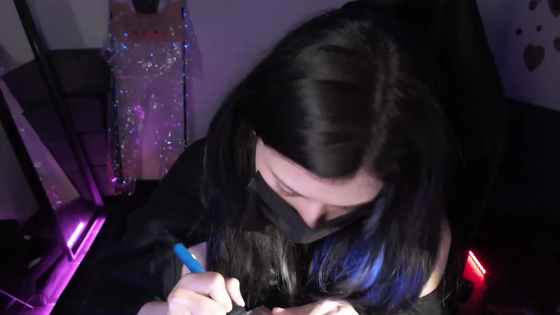 Gallery image thumbnail from dRoomToAvoi's myfreecams stream on, 07/26/2023, 04:25 image 7 of 20