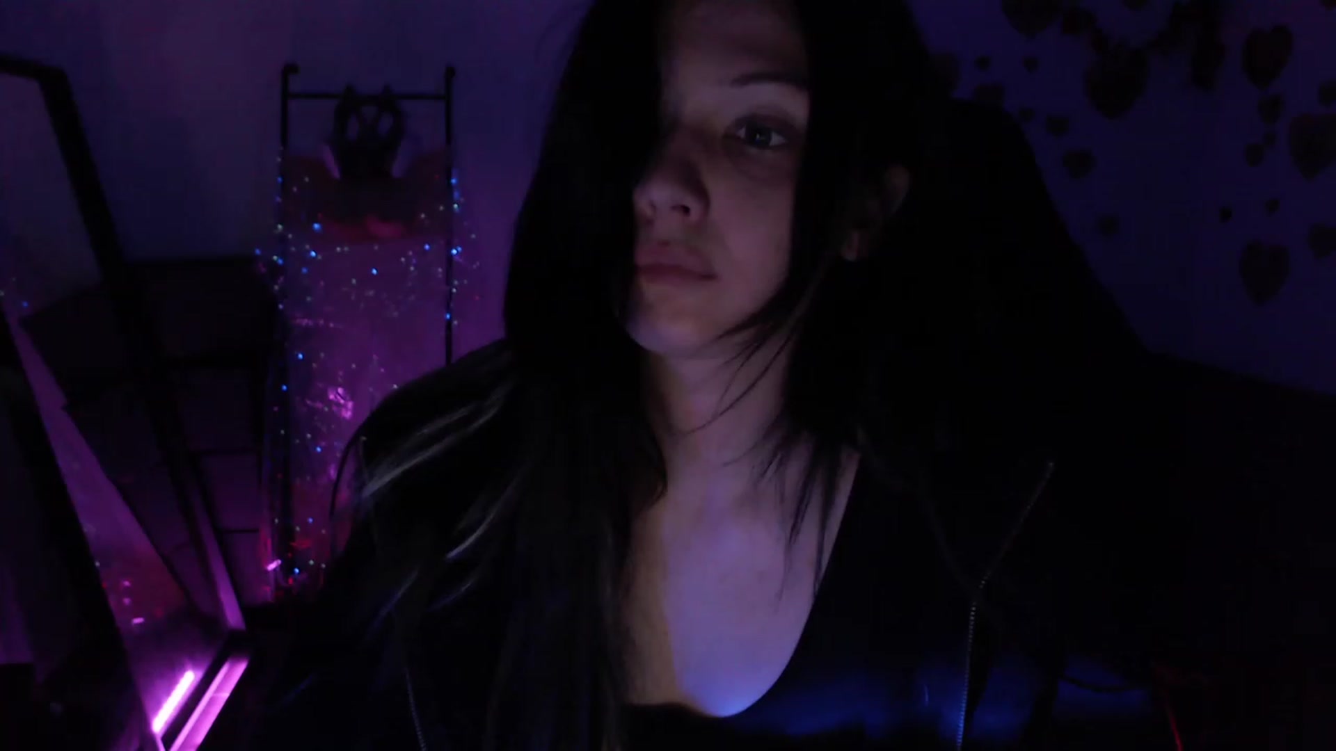 Gallery image thumbnail from dRoomToAvoi's myfreecams stream on, 07/26/2023, 04:25 image 10 of 20