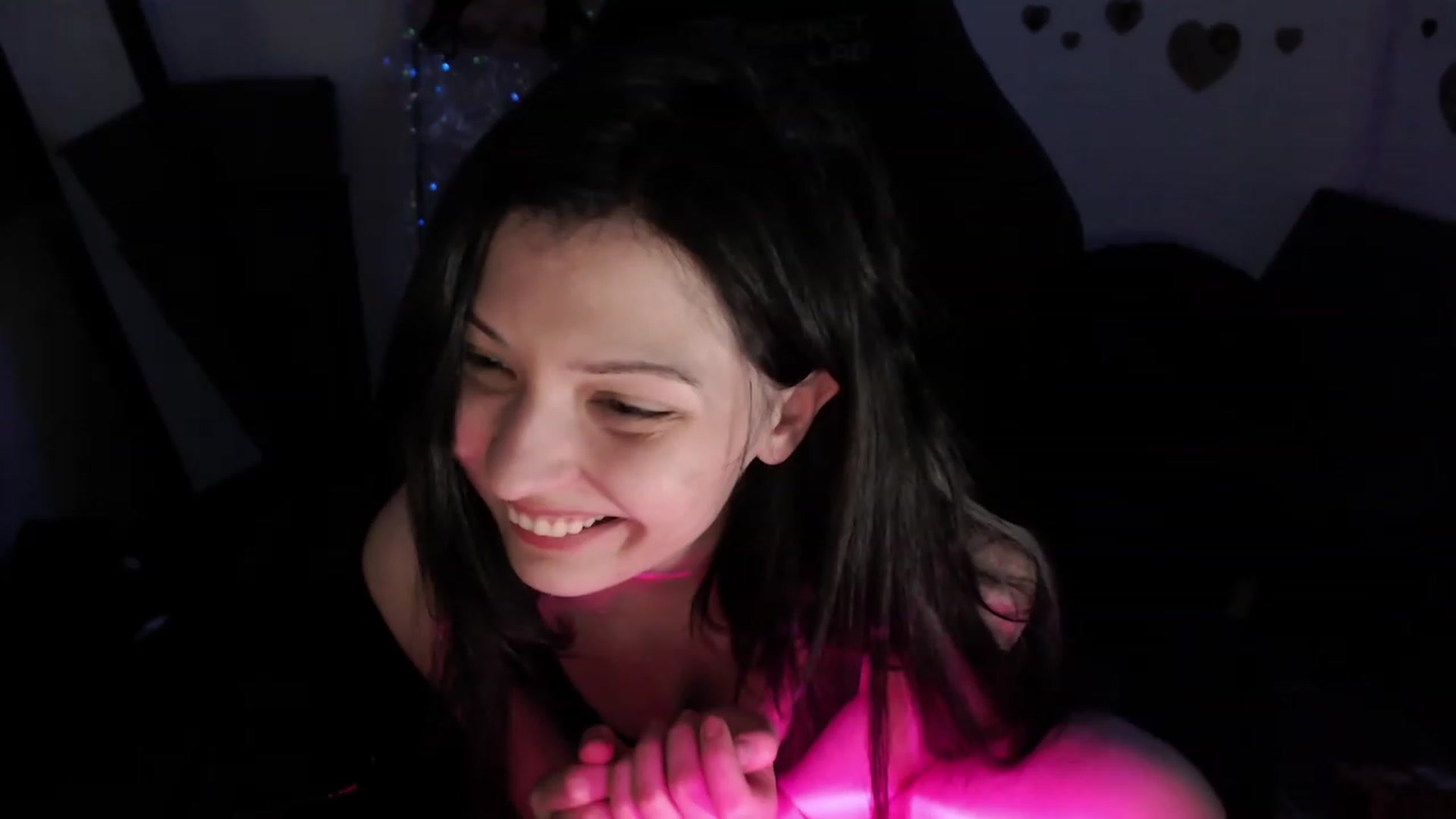 Gallery image thumbnail from dRoomToAvoi's myfreecams stream on, 07/26/2023, 05:41 image 11 of 20