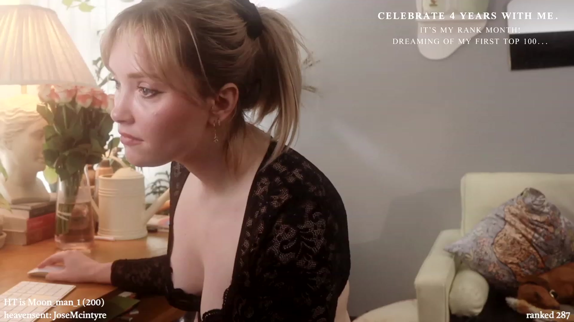Gallery image thumbnail from daddyissues's myfreecams stream on, 11/17/2023, 17:33 image 15 of 20