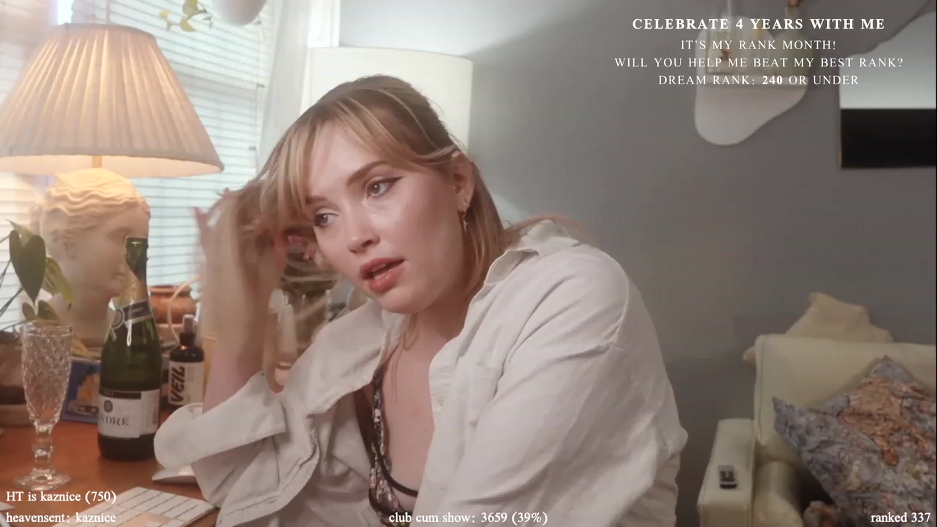 Gallery image thumbnail from daddyissues's myfreecams stream on, 11/24/2023, 20:22 image 10 of 20