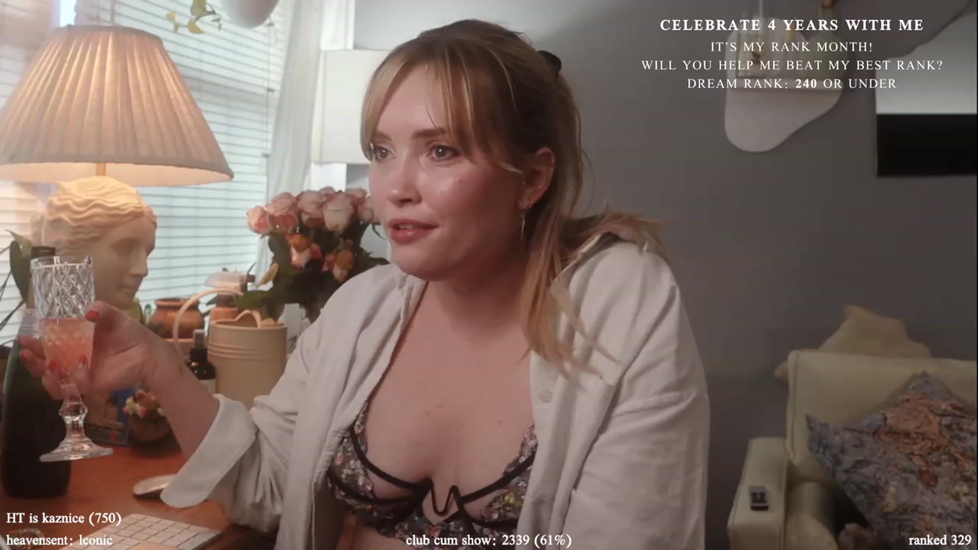 Gallery image thumbnail from daddyissues's myfreecams stream on, 11/24/2023, 20:22 image 16 of 20
