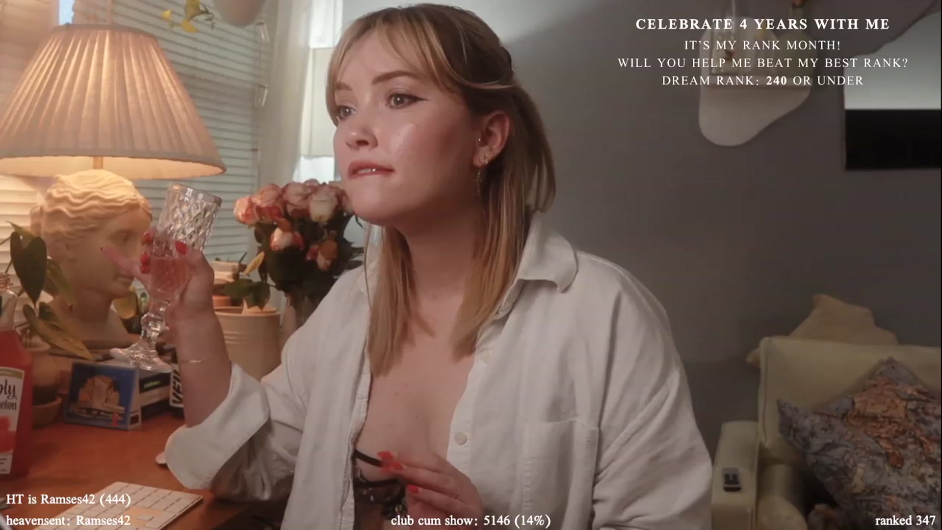 Gallery image thumbnail from daddyissues's myfreecams stream on, 11/24/2023, 20:22 image 4 of 20