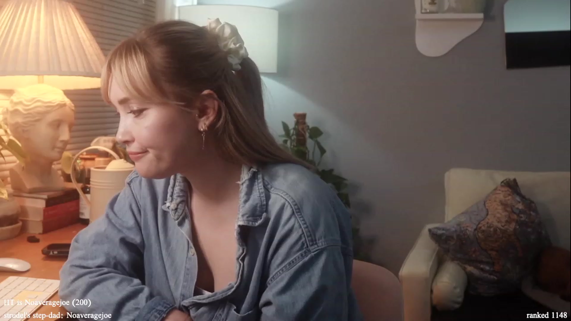 Gallery image thumbnail from daddyissues's myfreecams stream on, 12/04/2023, 24:30 image 11 of 20