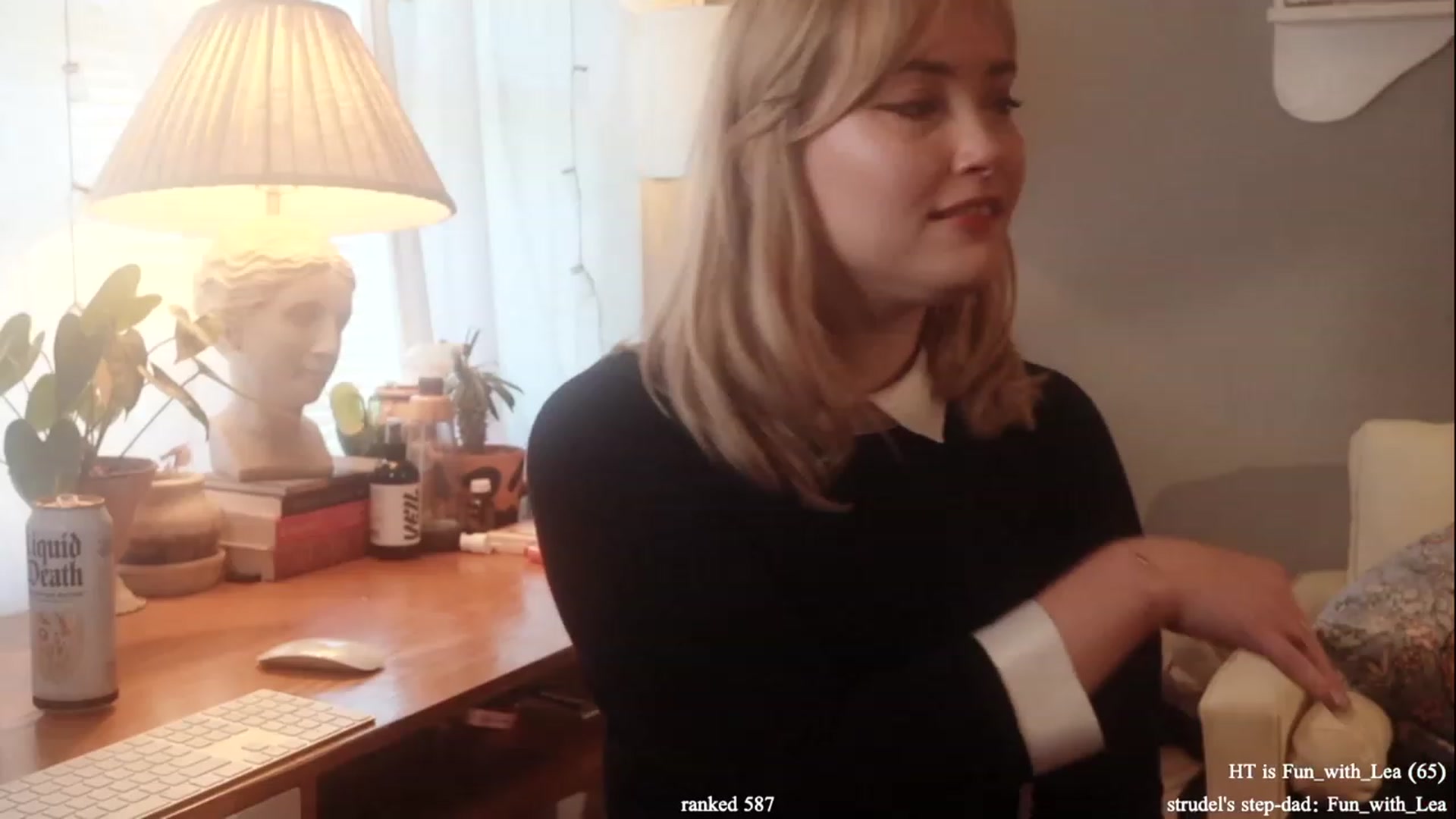 Gallery image thumbnail from daddyissues's myfreecams stream on, 12/05/2023, 17:40 image 5 of 20