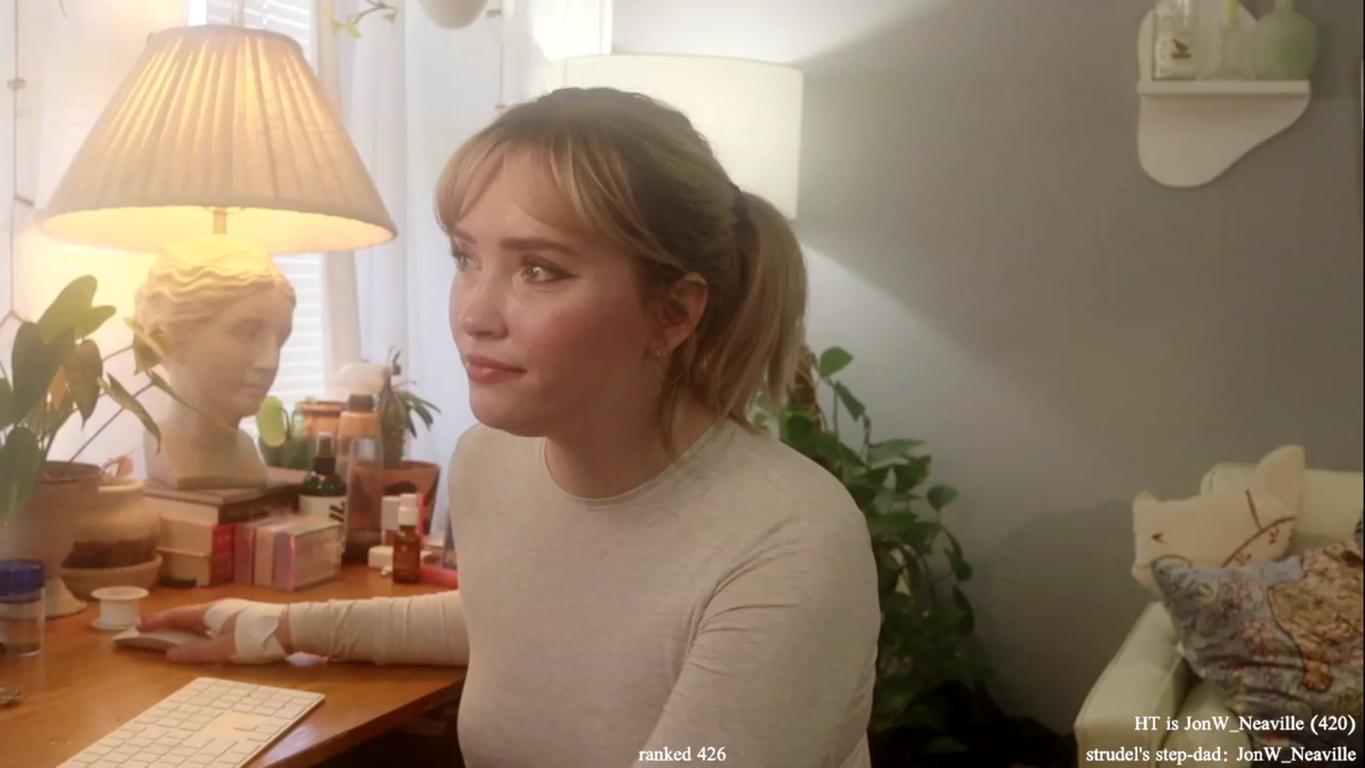 Gallery image thumbnail from daddyissues's myfreecams stream on, 12/07/2023, 16:51 image 11 of 20