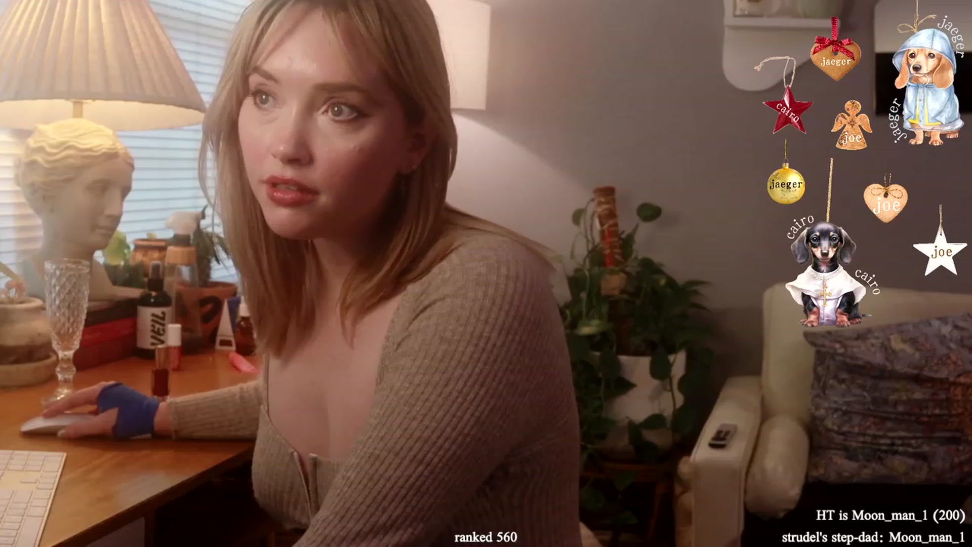 Gallery image thumbnail from daddyissues's myfreecams stream on, 12/15/2023, 19:37 image 10 of 20