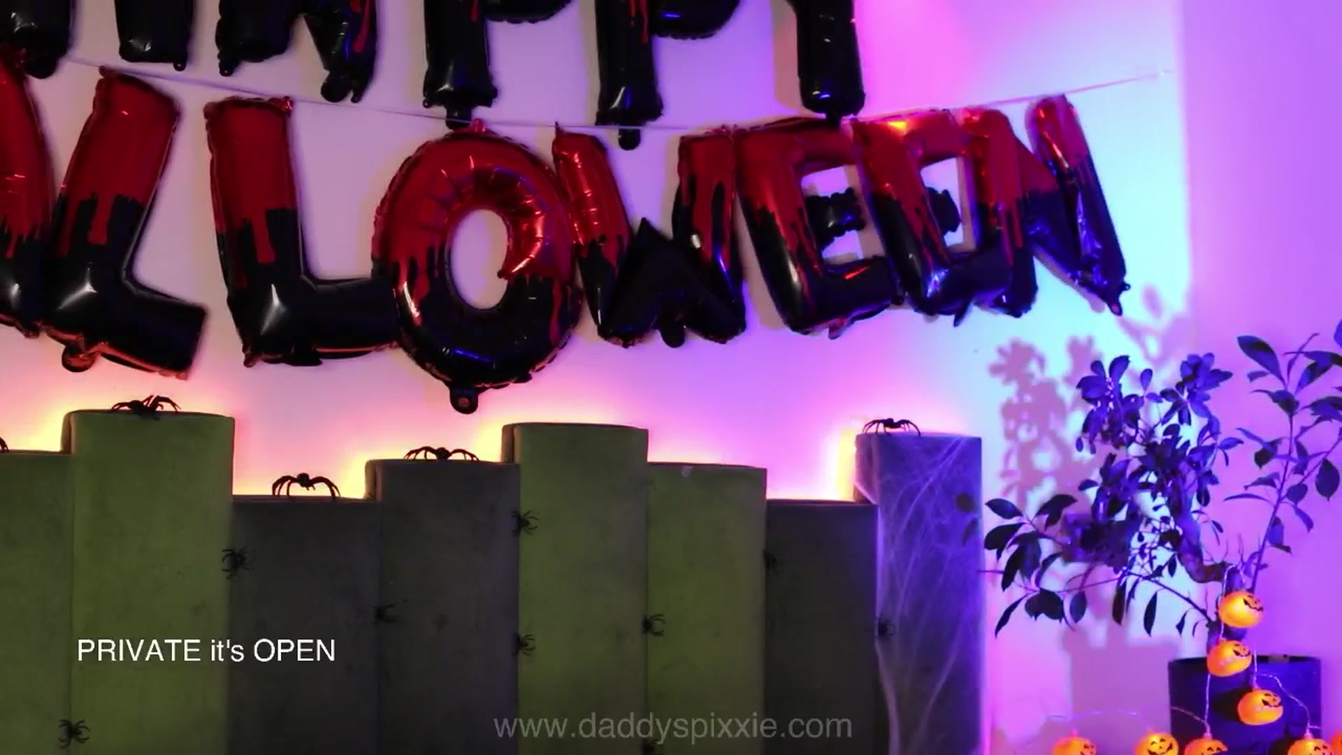 Gallery image thumbnail from daddyspixxie's myfreecams stream on, 10/30/2025, 11:15 image 19 of 20