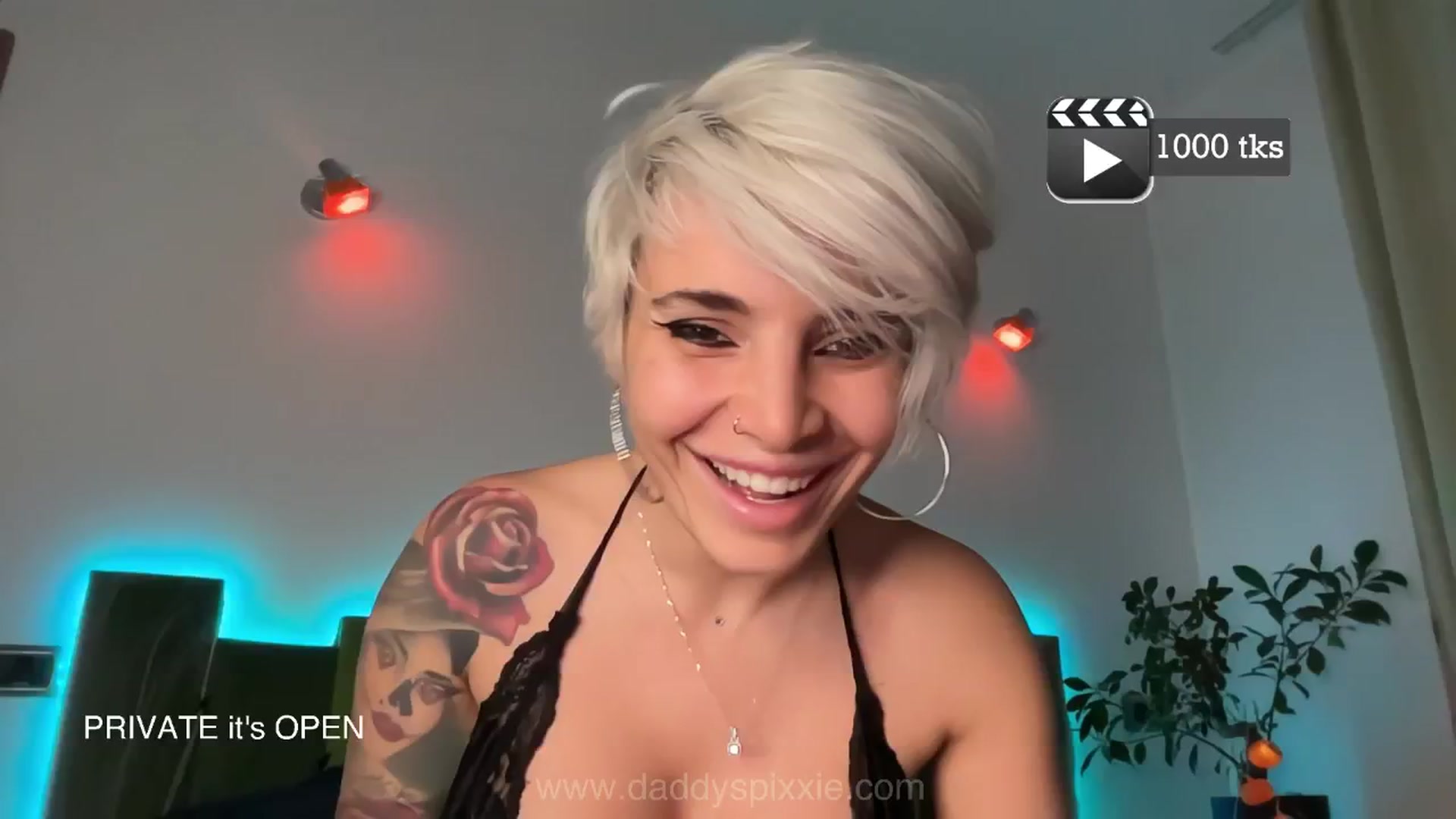 Gallery image thumbnail from daddyspixxie's myfreecams stream on, 11/08/2025, 17:08 image 2 of 20