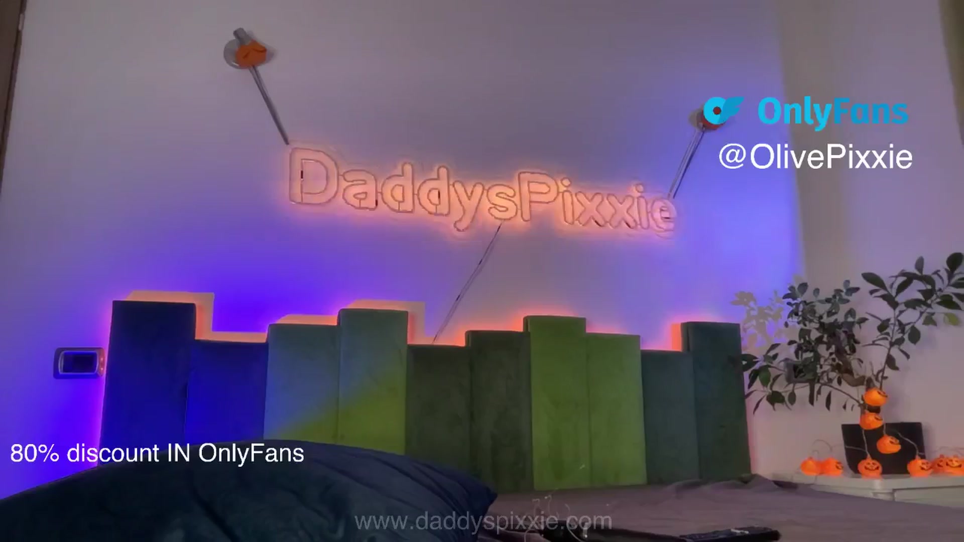 Gallery image thumbnail from daddyspixxie's myfreecams stream on, 11/17/2025, 11:50 image 16 of 20