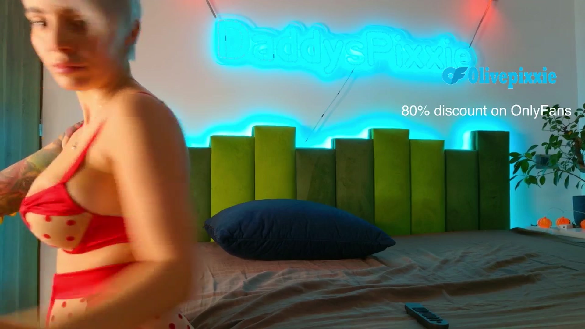 Gallery image thumbnail from daddyspixxie's myfreecams stream on, 11/24/2025, 14:44 image 10 of 20