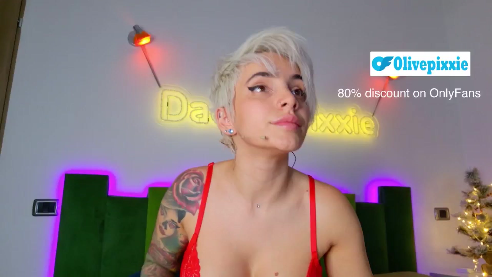 Gallery image thumbnail from daddyspixxie's myfreecams stream on, 11/28/2025, 19:00 image 12 of 20
